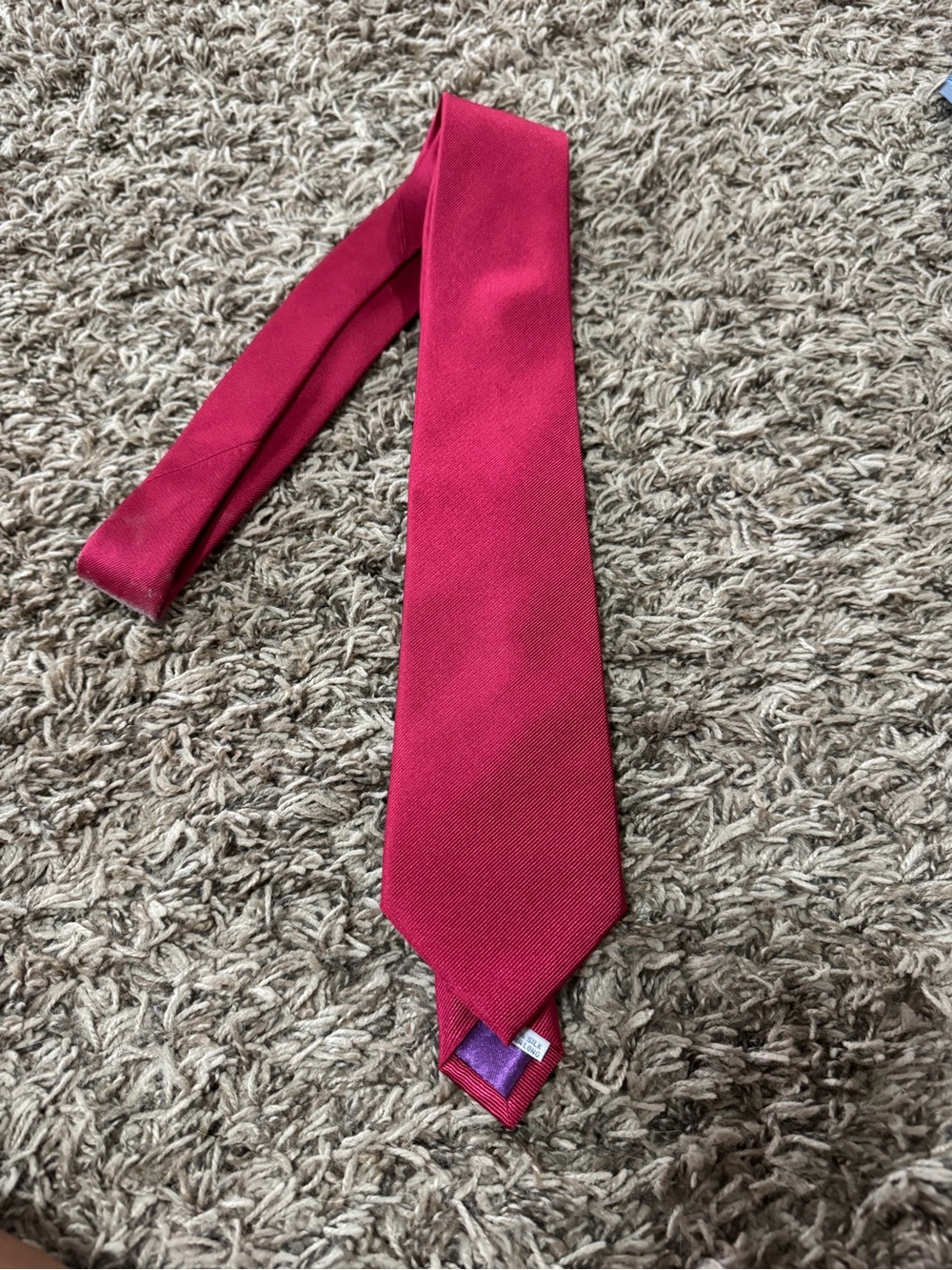 Classic Solid Burgundy Men's Tie - Timeless Dress Accessory